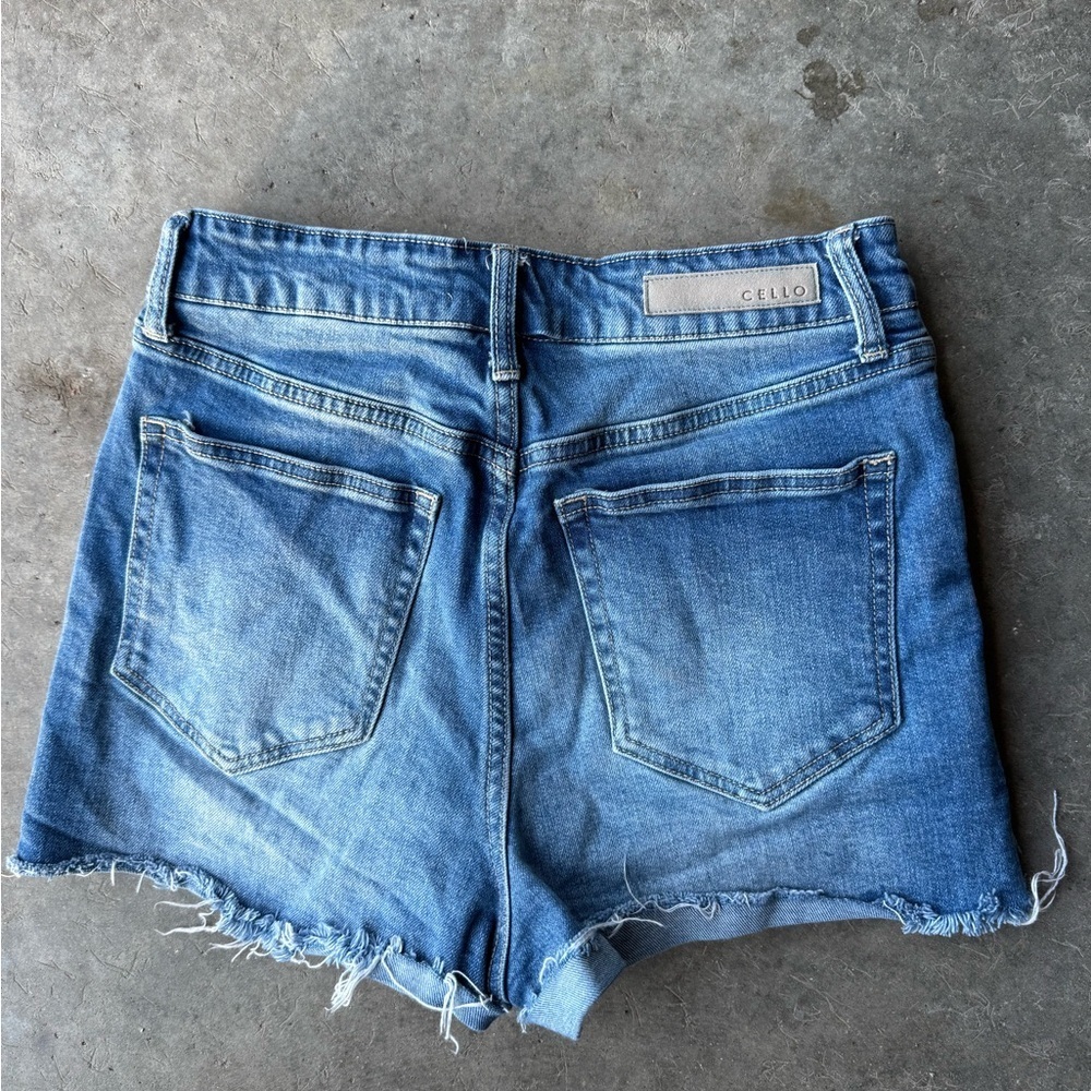 WOMENS CELLO JEAN SHORTS SIZE SMALL - Picture 2 of 4